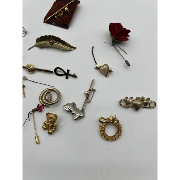 Vintage Estate Jewelry  Mix Rhinestone Costume Sign untested Brooches & Hat Pins - Picture 5 of 5